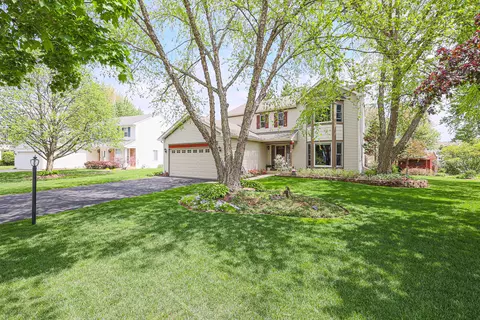 43 Mohawk St, Cary, IL 60013 photo 2