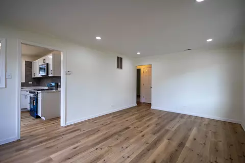 239 Marquette St, Park Forest, IL 60466 photo 9