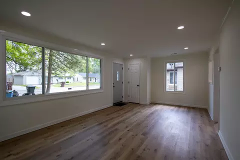 239 Marquette St, Park Forest, IL 60466 photo 11