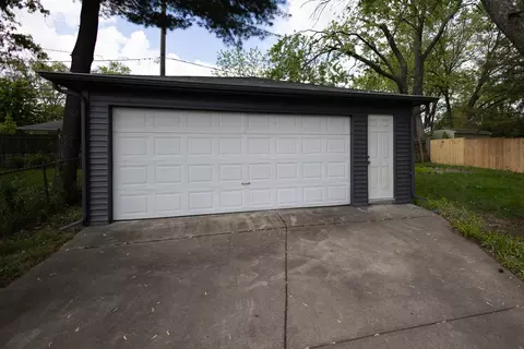 239 Marquette St, Park Forest, IL 60466 photo 3