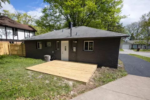239 Marquette St, Park Forest, IL 60466 photo 5