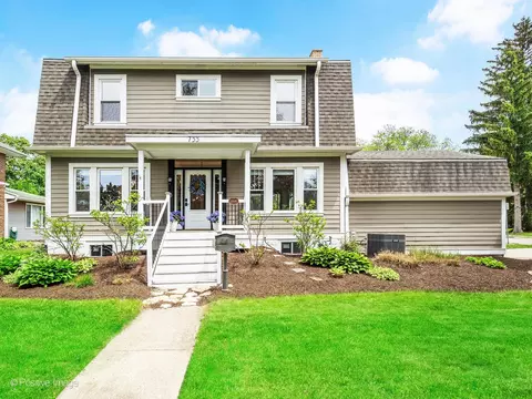 733 S Naperville Rd, Wheaton, IL 60189
