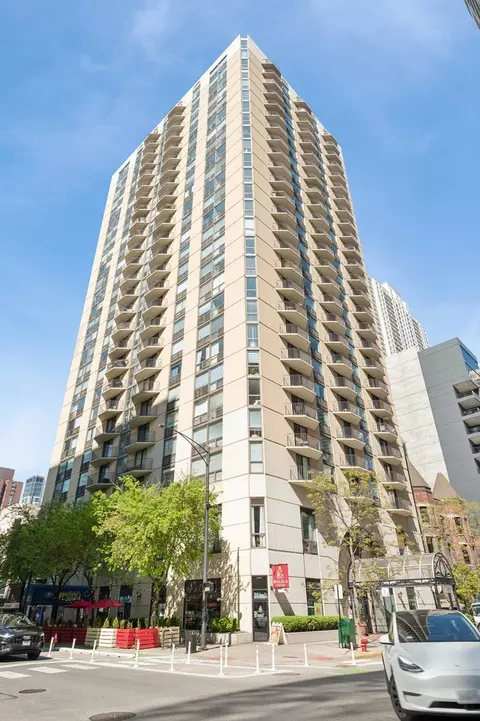 70 W Huron St #708, Chicago, IL 60654