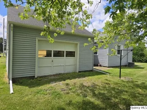 301 North St, Augusta, IL 62311 photo 22