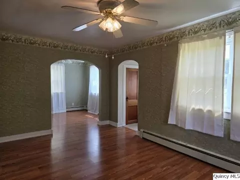 301 North St, Augusta, IL 62311 photo 12