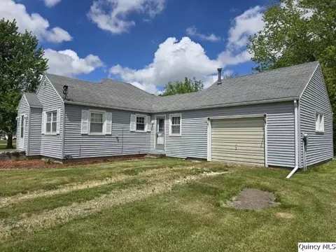 301 North St, Augusta, IL 62311 photo 23