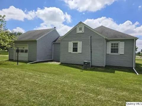 301 North St, Augusta, IL 62311 photo 21