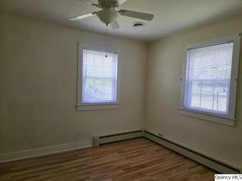 301 North St, Augusta, IL 62311 photo 15