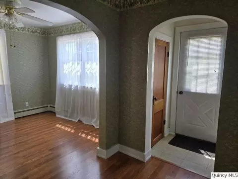 301 North St, Augusta, IL 62311 photo 10