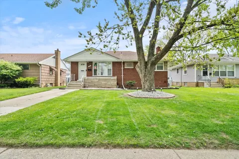 383 Clyde Ave, Calumet City, IL 60409