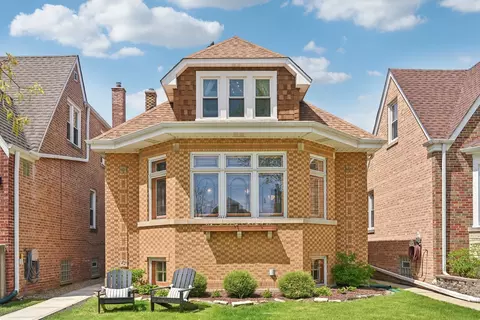 6040 N Marmora Ave, Chicago, IL 60646