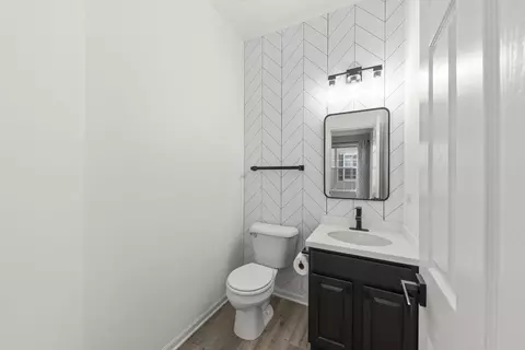 Bath - 4216 Drexel Ave, Aurora, IL 60504 photo 1 of 4