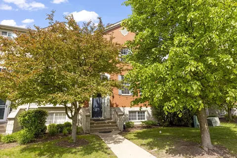 4216 Drexel Ave, Aurora, IL 60504