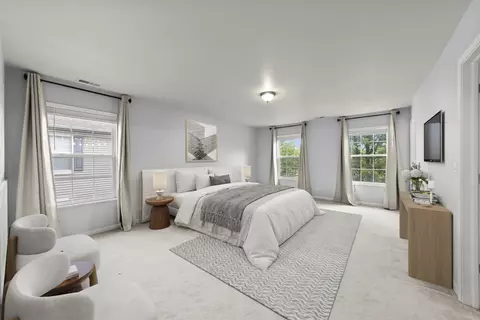 Bedroom - 4216 Drexel Ave, Aurora, IL 60504 photo 1 of 9