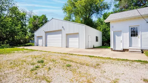 24410 N 1750 East Rd, Hudson, IL 61748