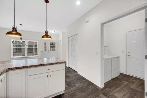 Entry Way - 925 Baltimore St, Mchenry, IL 60050 photo 1 of 2