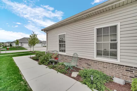 Exterior - 925 Baltimore St, Mchenry, IL 60050 photo 5 of 6