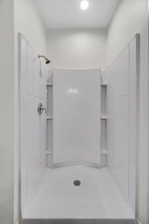 Bath - 925 Baltimore St, Mchenry, IL 60050 photo 4 of 6