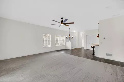 Living - 925 Baltimore St, Mchenry, IL 60050 photo 2 of 4