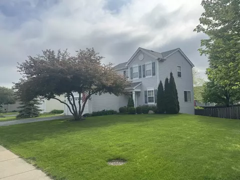 181 Copper Mountain Dr, Gilberts, IL 60136