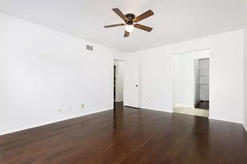 Bedroom - 207 Walters Ln #1A, Itasca, IL 60143 photo 2 of 3