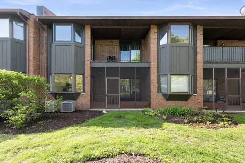 Exterior - 207 Walters Ln #1A, Itasca, IL 60143 photo 2 of 3