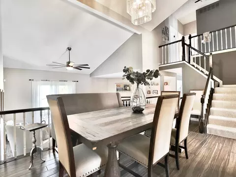 Dining - 652 Claridge Cir, Hoffman Estates, IL 60169 photo 1 of 3