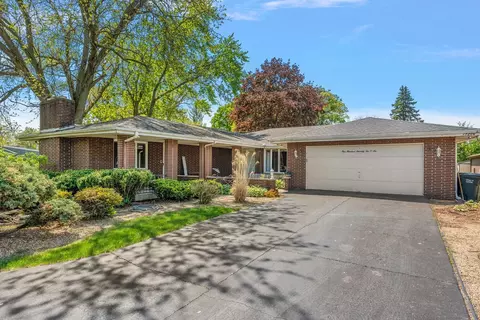 17206 Wentworth Ave, Lansing, IL 60438