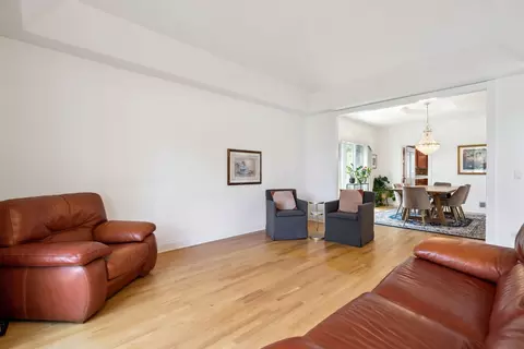 Living - 912 Elmdale Rd, Glenview, IL 60025 photo 3 of 5