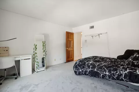 Bedroom - 912 Elmdale Rd, Glenview, IL 60025 photo 8 of 10