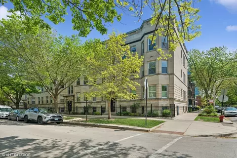 3737 N Fremont St #2, Chicago, IL 60613