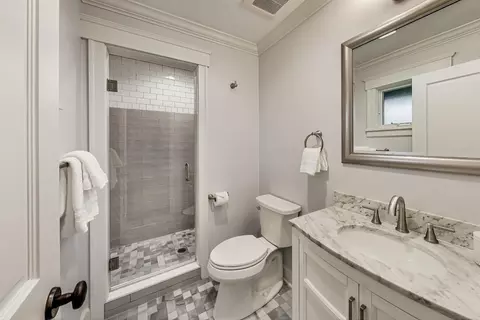 Bath - 265 Sunset Dr, Northfield, IL 60093 photo 5 of 7