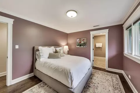 Bedroom - 265 Sunset Dr, Northfield, IL 60093 photo 3 of 5
