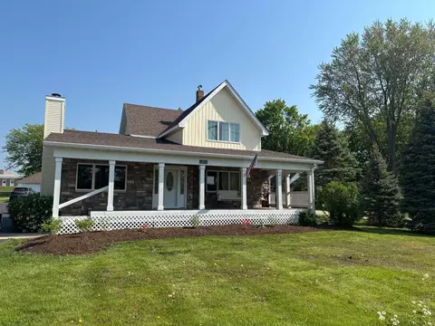 2112 Church St, Johnsburg, IL 60051