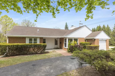 1984 Sunset Rd, Highland Park, IL 60035