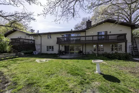 Exterior - 511 Deerpath Dr, Winthrop Harbor, IL 60096 photo 10 of 12