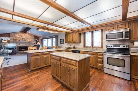 Kitchen - 511 Deerpath Dr, Winthrop Harbor, IL 60096 photo 2 of 4