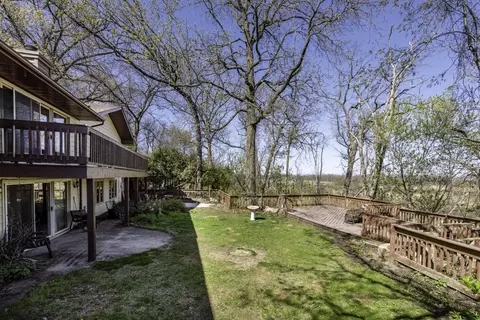Exterior - 511 Deerpath Dr, Winthrop Harbor, IL 60096 photo 8 of 12