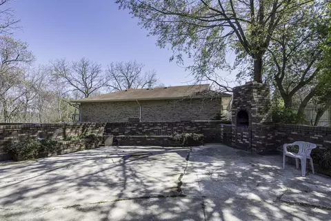 Exterior - 511 Deerpath Dr, Winthrop Harbor, IL 60096 photo 6 of 12
