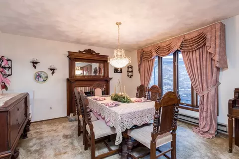 Dining - 511 Deerpath Dr, Winthrop Harbor, IL 60096 photo 1 of 4