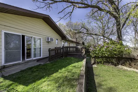 Exterior - 511 Deerpath Dr, Winthrop Harbor, IL 60096 photo 7 of 12