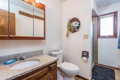 Bath - 511 Deerpath Dr, Winthrop Harbor, IL 60096 photo 2 of 2