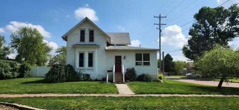 202 11th Ave, Sterling, IL 61081