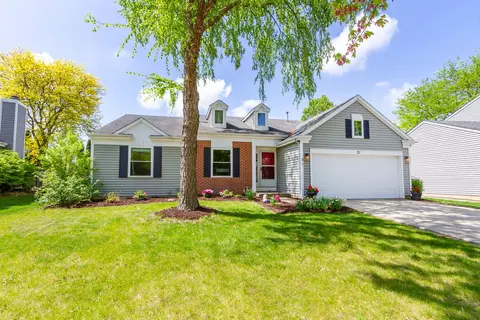 31 Jefferson Ln, Streamwood, IL 60107