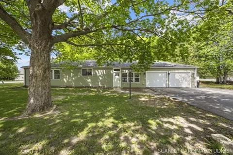 901 Freemont St, Yorkville, IL 60560