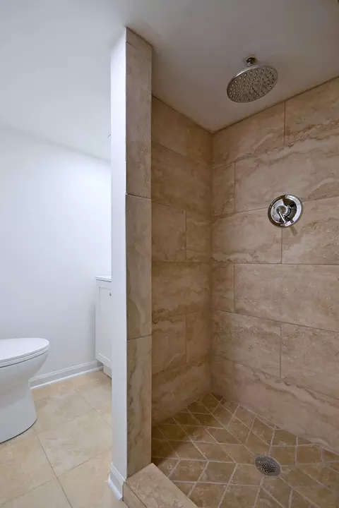 5104 N Austin Ave, Chicago, IL 60630 photo 18