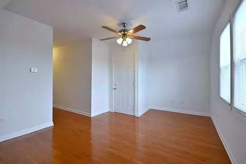 5104 N Austin Ave, Chicago, IL 60630 photo 43