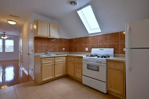 5104 N Austin Ave, Chicago, IL 60630 photo 35