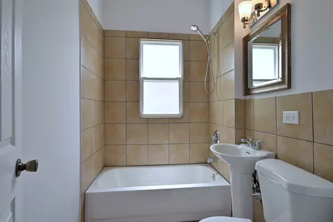 5104 N Austin Ave, Chicago, IL 60630 photo 6