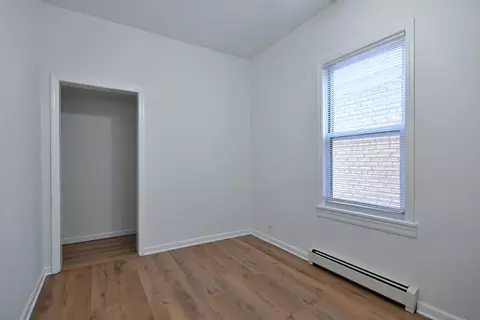 5104 N Austin Ave, Chicago, IL 60630 photo 9